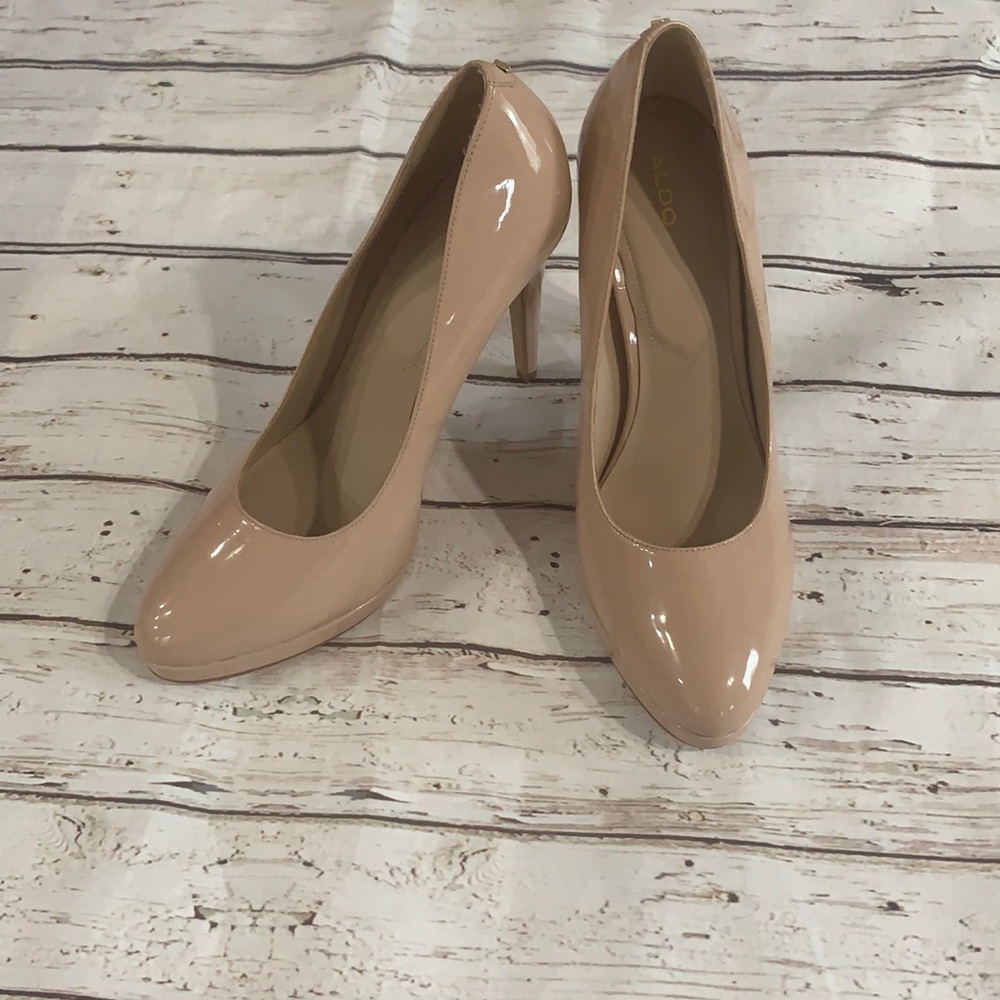 Nude Aldo heels
